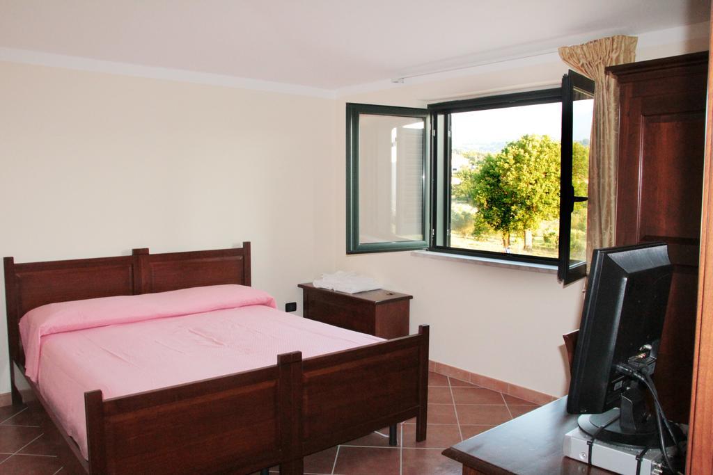 Hotel San Nicola Il Sole Albanella Zimmer foto